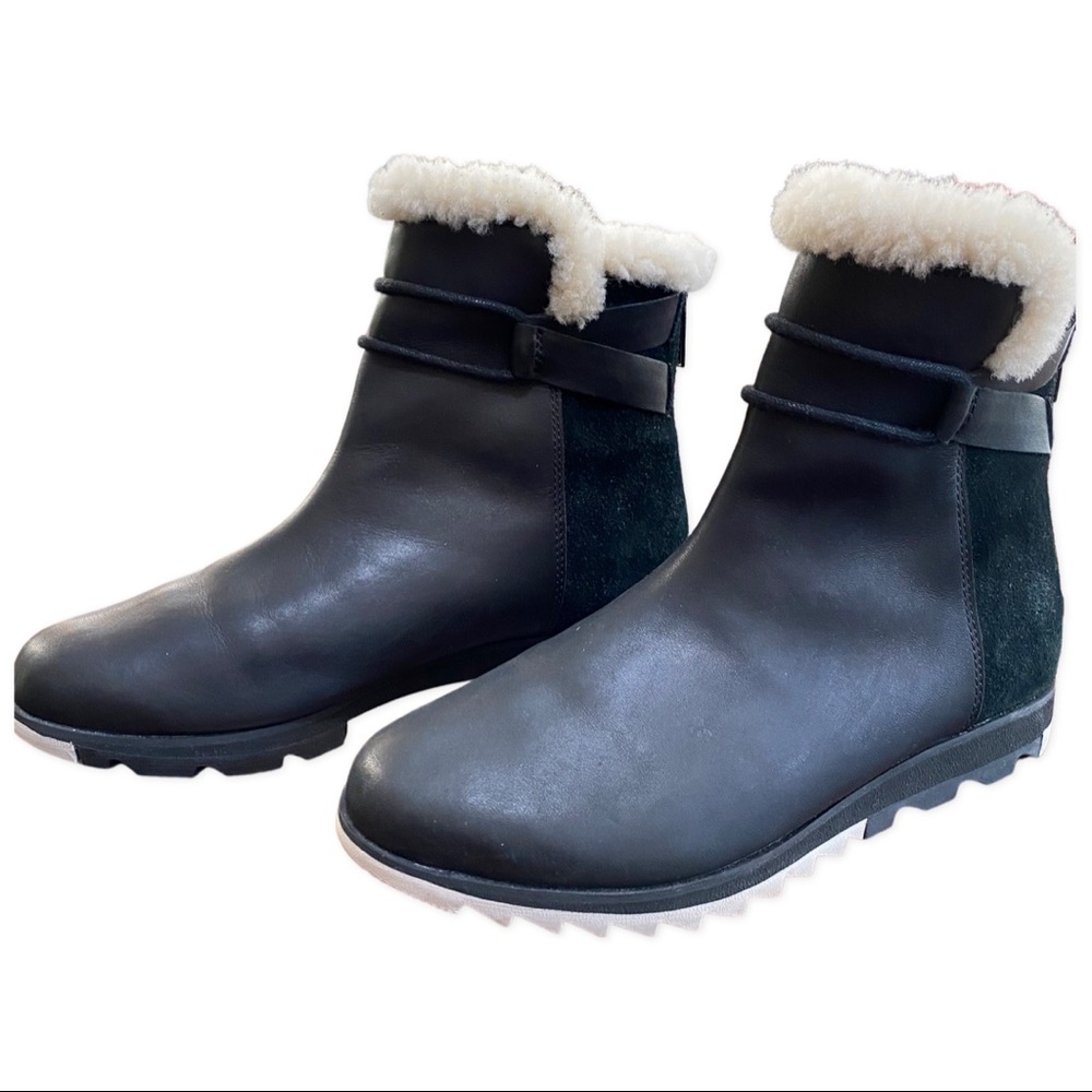 Excellent Condition Sorel Waterproof Dress Boots